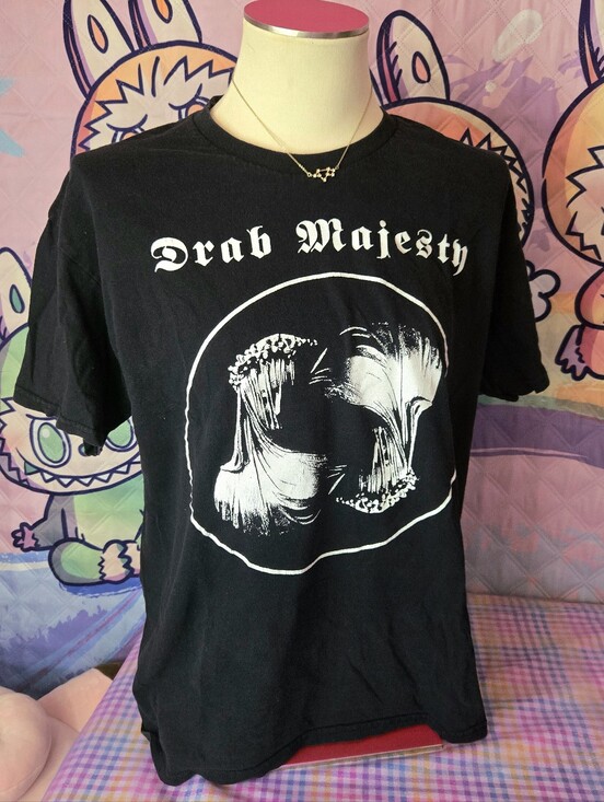 Gildan Other - Drab Majesty Tee L - Silent Ones